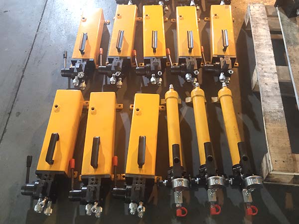 手動(dòng)液壓泵